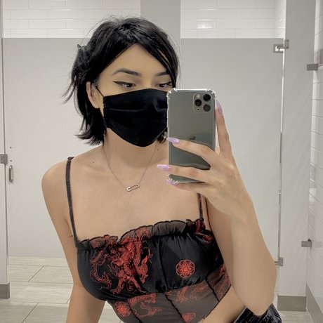 Coughs エロティックなスター アーカイブ