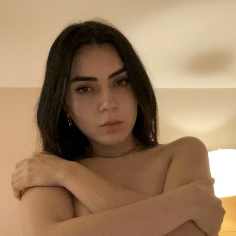 Coughs 完璧な女優 写真