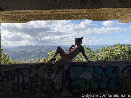 Ariel Dreams ポルノスター 素敵 アーカイブ