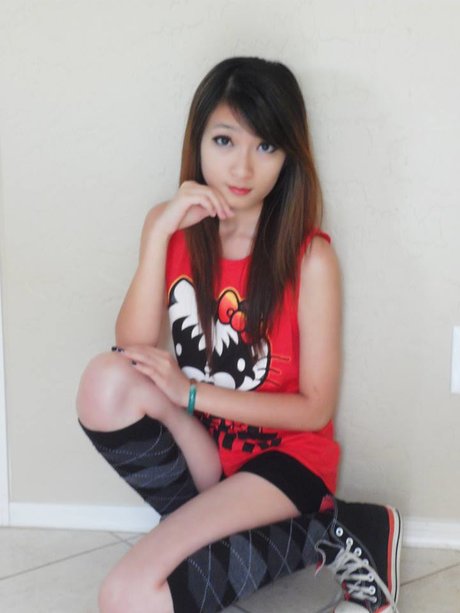 _Nancy Tran 完璧なスター 写真