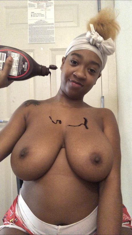 Officialbrii アート女優 ギャラリー