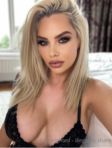 姉妹のOnlyFans ホットポルノ 写真