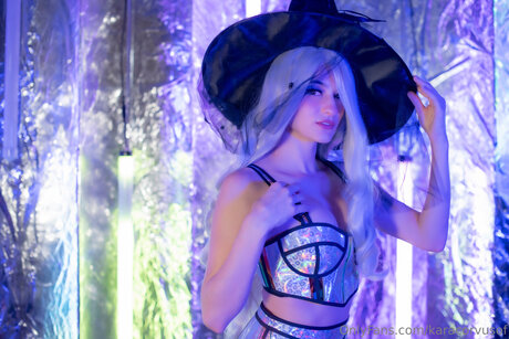 Karacorvusof セックスポルノスター ギャラリー