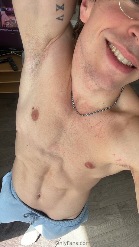 日焼けしたOnlyFans 無料ヌード 写真