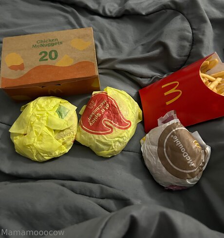 アジアンベイビーOnlyFans トップ 写真