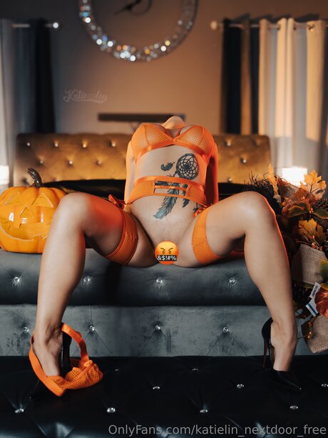 Katielin Nextdoor Free エロティックなモデル 写真
