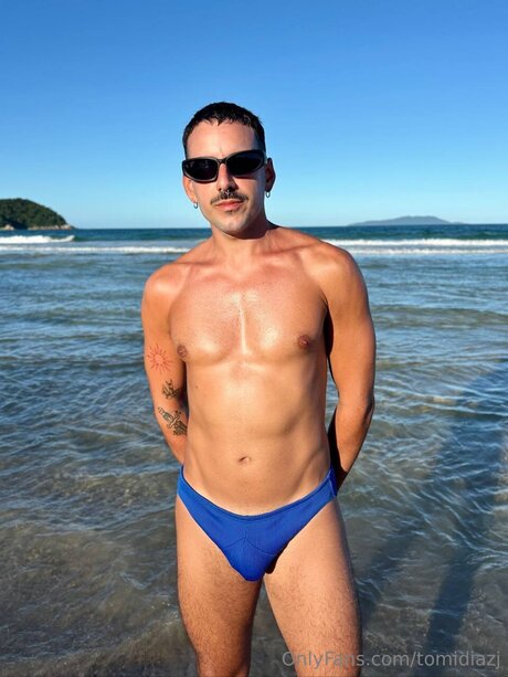 Tomidiazj HDスター 写真