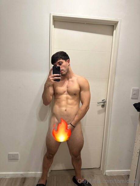 Tomidiazj ヌードモデル 画像