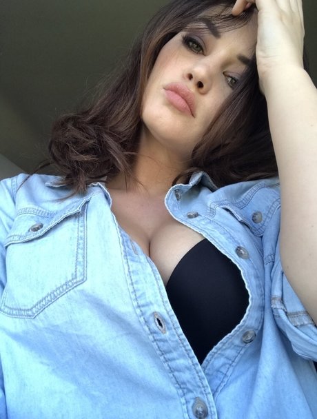 金髪の小柄なOnlyFans アダルト 写真