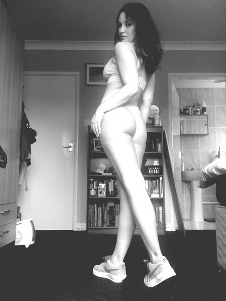 BBW ラティーナ OnlyFans ヌード ギャラリー