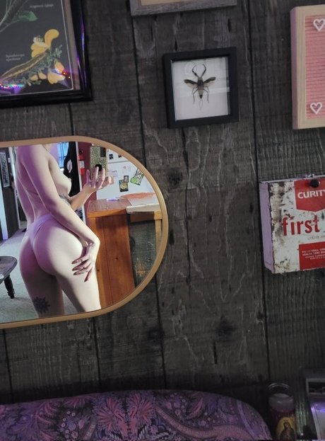 Faebelle ポルノスター HD 写真