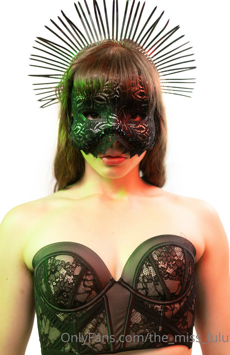 Miss Lulu 高品質モデル 写真