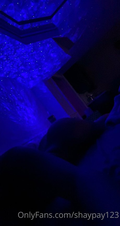 Shayna Laliberte_ セクシーなスター 写真