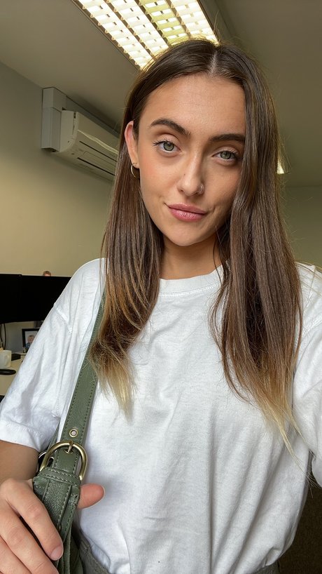 Honeyisabella_ ホットなポルノスター ギャラリー