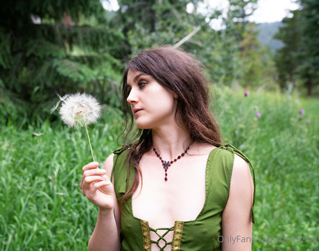 Claire Zeal 完璧な女優 写真