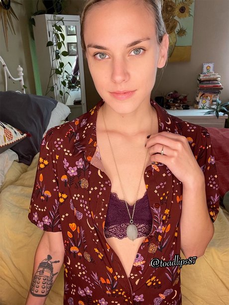 ブラック・ポーグ・オンリーファンズ セクシーヌード 画像