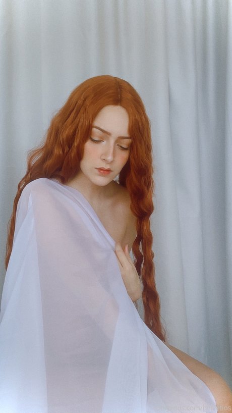 Oriana Valentine モデル 写真