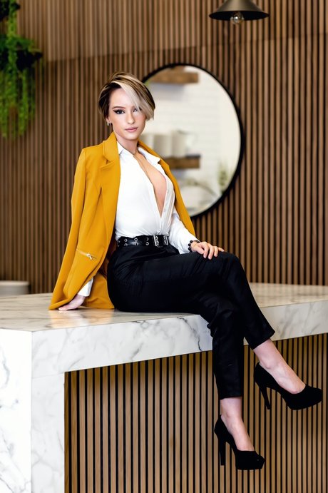 熟女オーガズムOnlyFans アートポルノ 写真