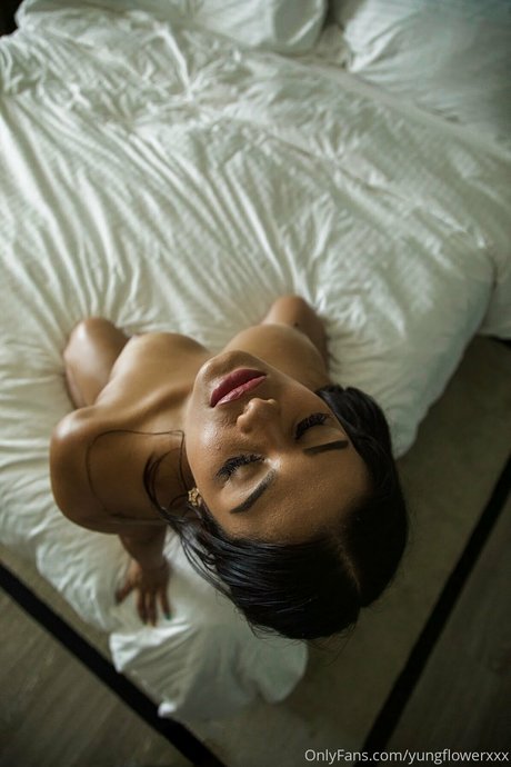 水中オンリーファン 無料裸 写真