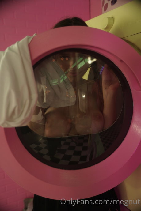 裸のトゥインクOnlyFans 無料ヌード 画像