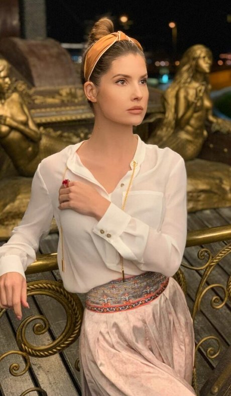 手袋onlyfans セクシーヌード 写真