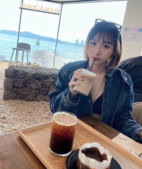 小柄なBBC OnlyFans 可愛い ギャラリー