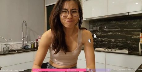 Zumi 高品質女優 写真