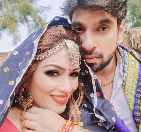 Zoya Rathore 完璧なスター 写真