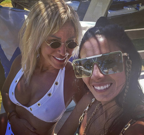 Zumrut Nural Dorman ヌードスター 写真