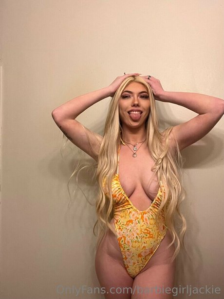 Barbiegirljackie エロティックなスター ギャラリー