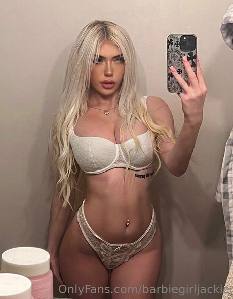 Barbiegirljackie ホット女優 写真