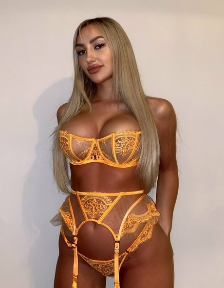 Katezb03 ポルノスター セクシー 写真