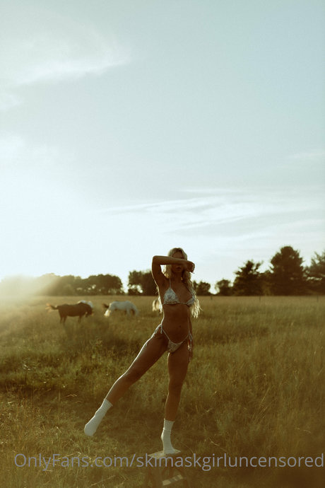 Briana Armbruster_ ポルノスター パーフェクト 画像