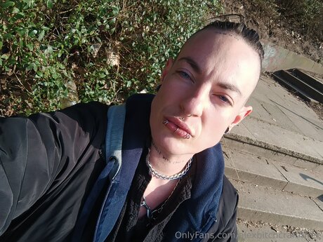 毛深いBBW OnlyFans 無料ヌード 画像