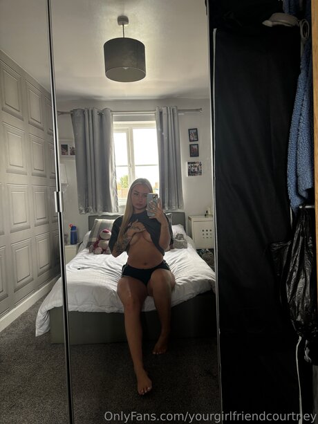 Yourgirlfriendcourtney 美しいスター 画像