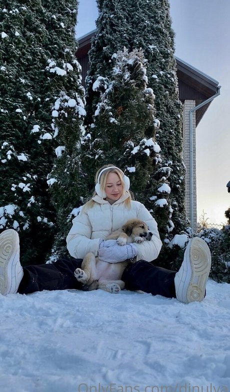 Dinulya ポルノスター 写真