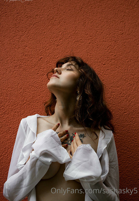 18歳のOnlyFans トップ 写真