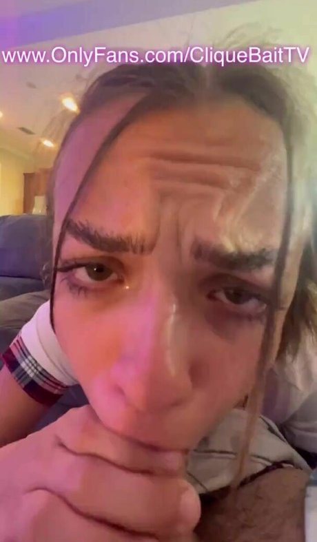 Cliquebaittv ヌードモデル 画像