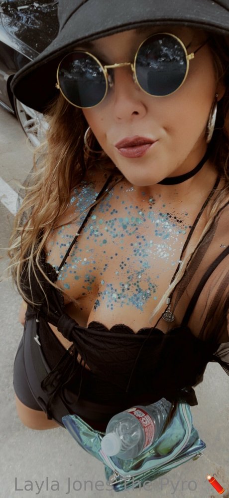 Layla Jones ヌードのポルノスター アーカイブ