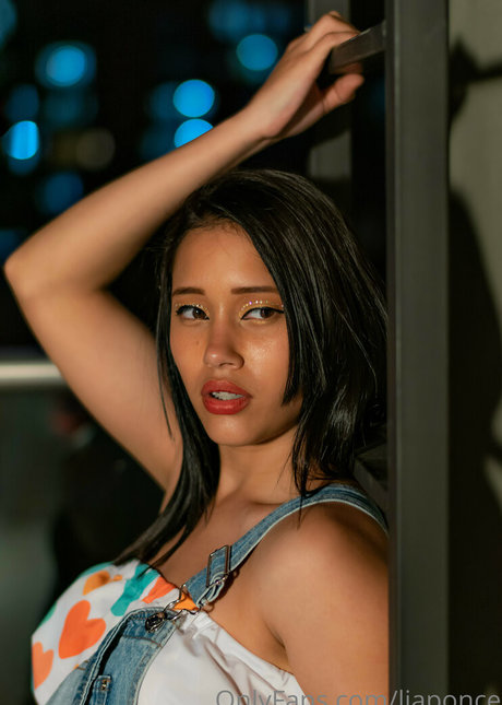 Lia Ponce 女優 写真