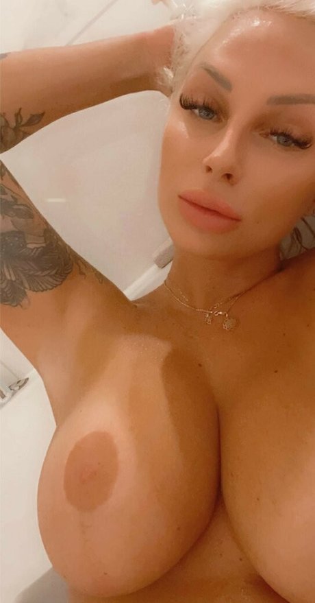 Megan Hudson 完璧な女優 写真