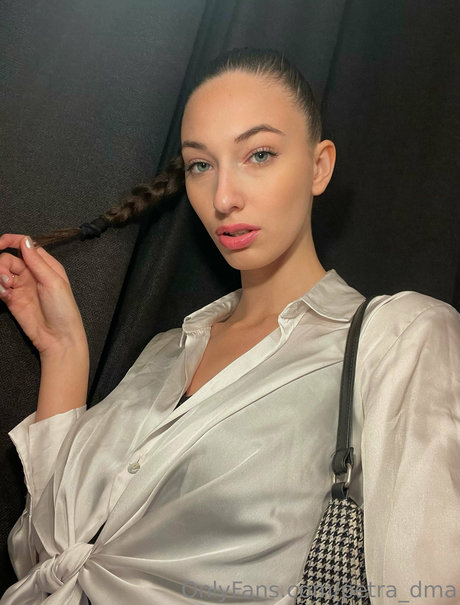 ティーンソロOnlyFans アートポルノ 画像