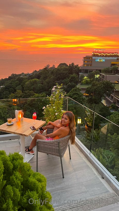 フラットオンリーファン トップ 写真