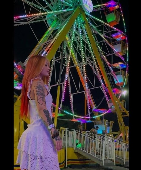 zoeycyberr ヌード女優 写真