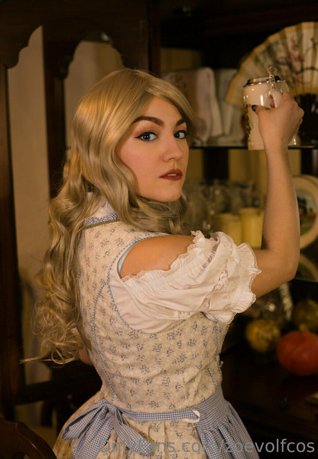 zoevolfcos アートスター 写真