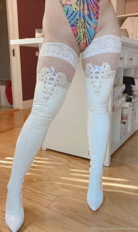 ニューハーフ 熟女 OnlyFans ポルノグラフィック 画像