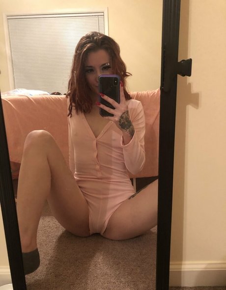 zoelovve free 独占ポルノスター 画像