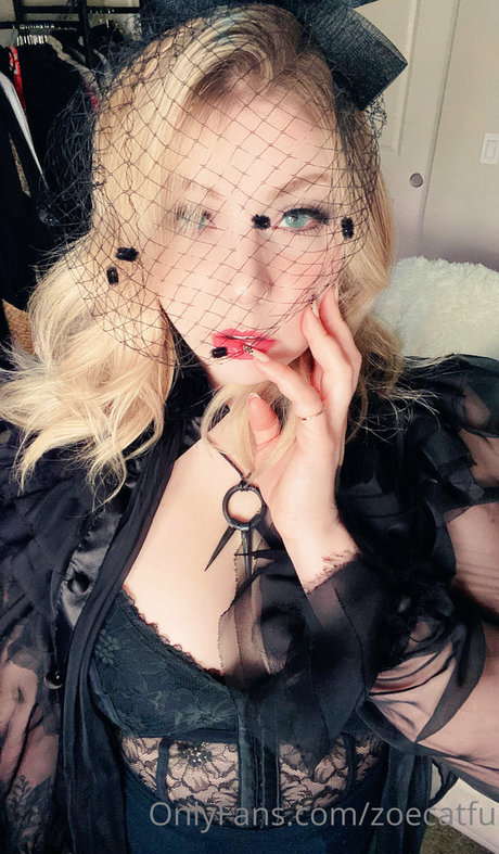 ZoeCatfu HD女優 写真