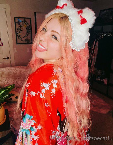 ZoeCatfu top profile image