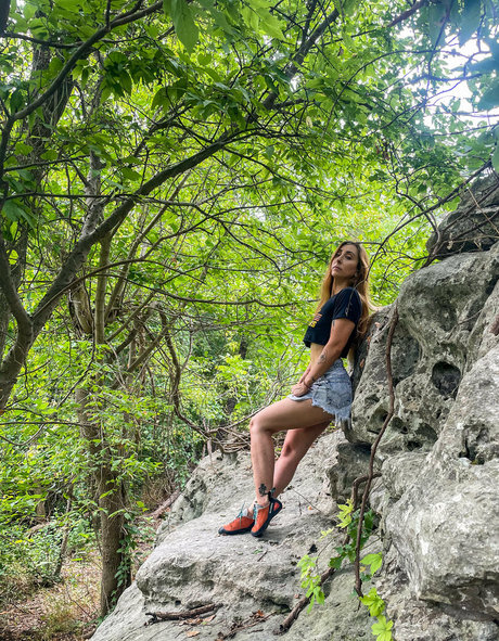 zoebytheriverfree モデル 写真